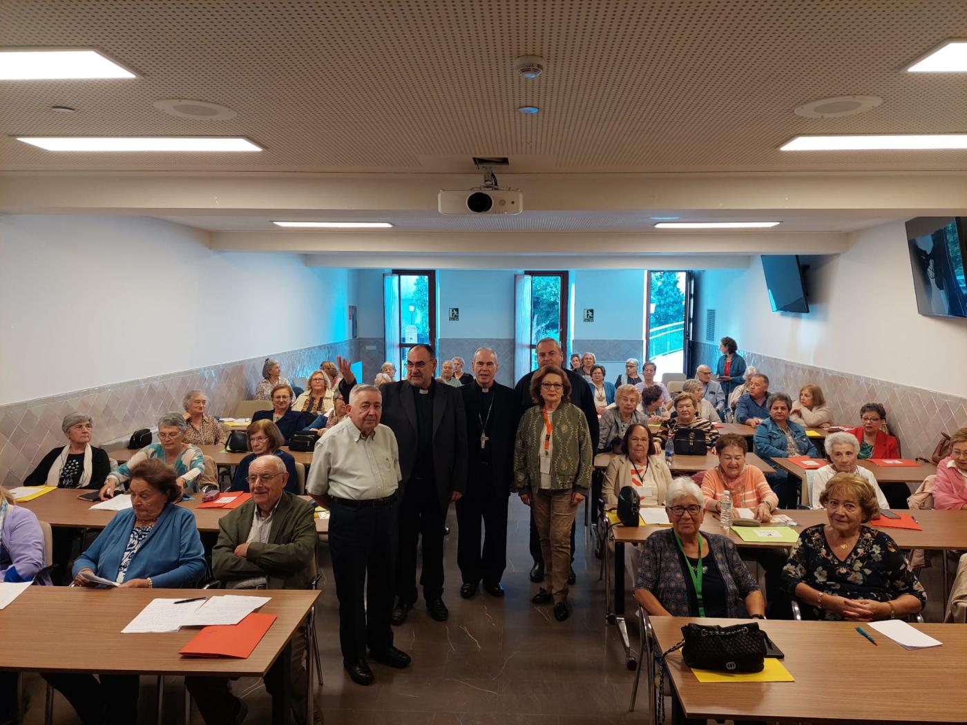 Vida Ascendente Andalucía peregrinó por la Esperanza en Málaga