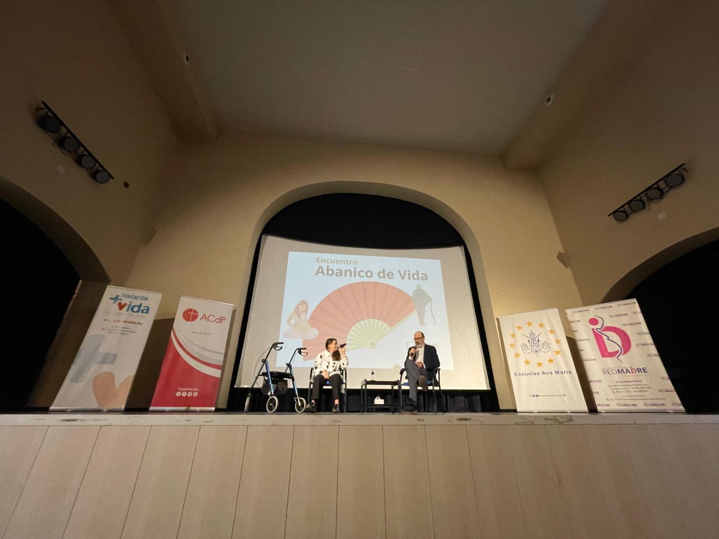 Encuentro "Abanico de vida" // E. LLAMAS