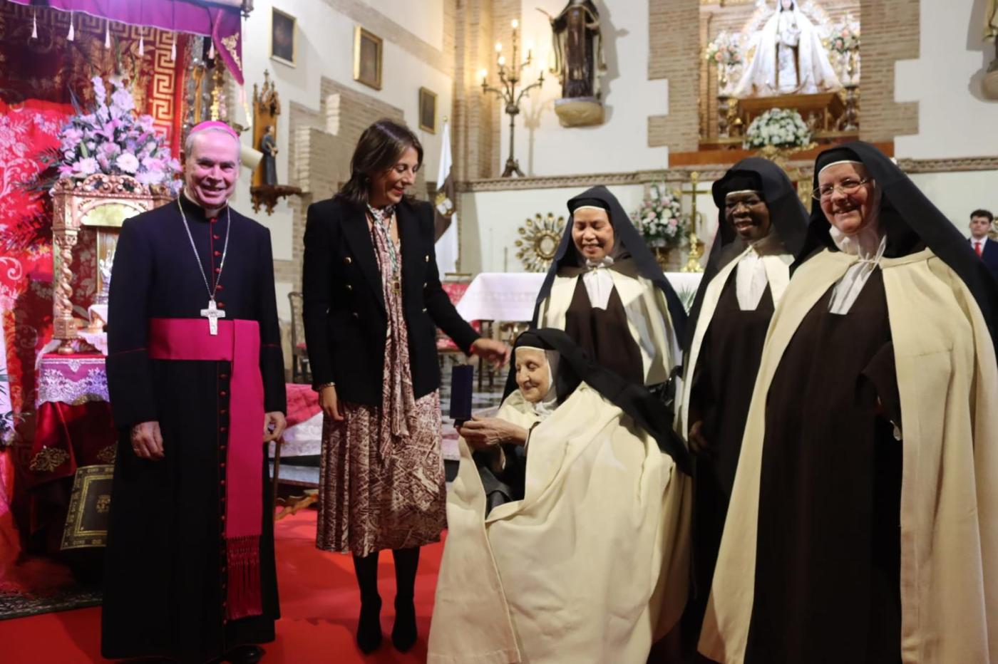Las Carmelitas de Ronda reciben la medalla de la ciudad en la clausura de su Jubileo