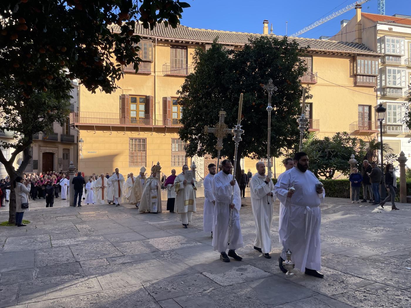 Procesión desde la iglesia de Santiago hasta la Catedral, en la apertura diocesana del Año Jubilar 2025