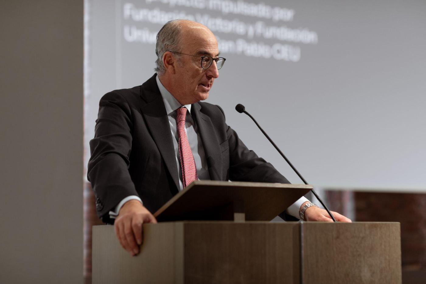 Javier Tello, director general de Fundación Universitaria San Pablo CEU, durante la presentación de EIHT