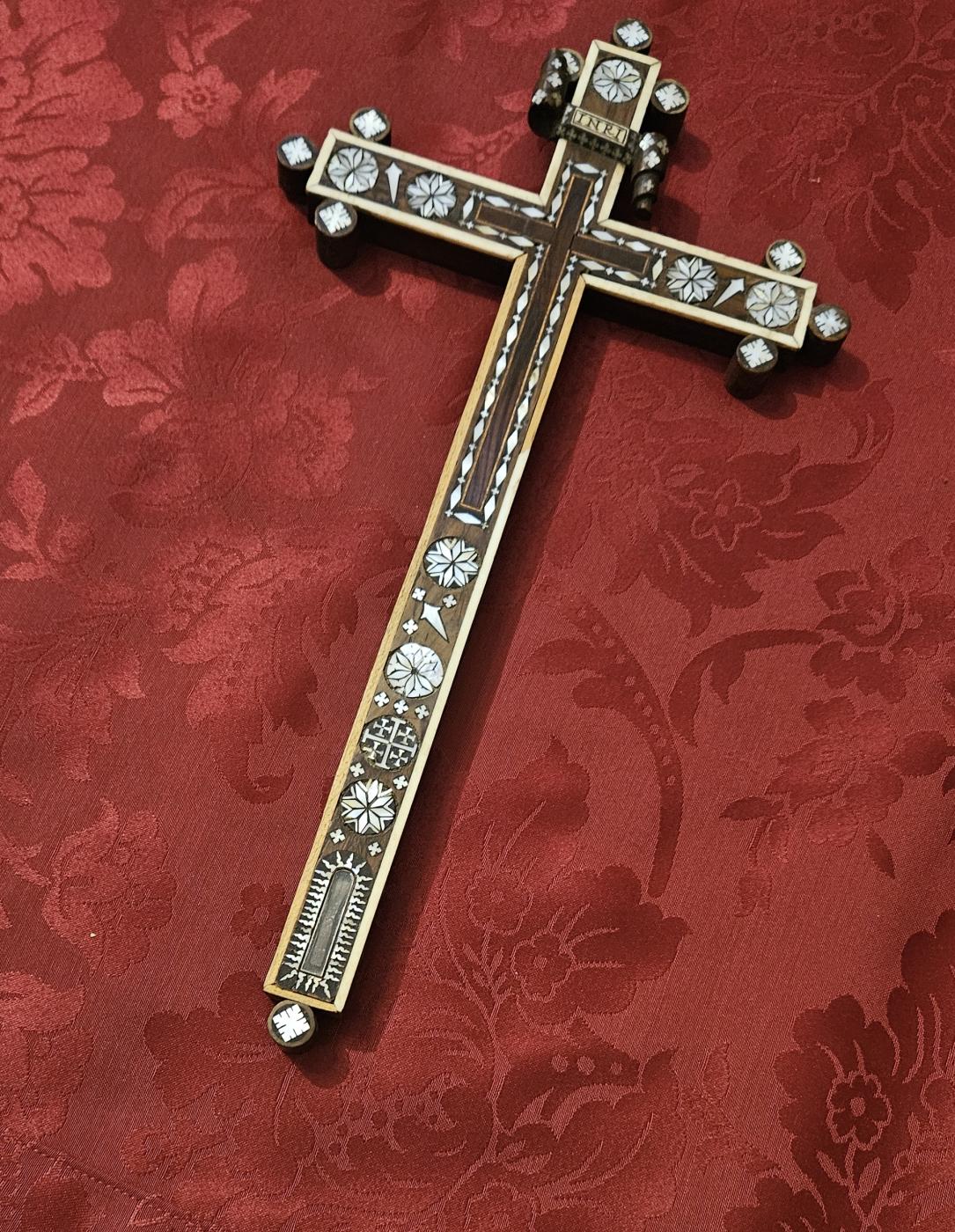 Anverso del relicario con fragmentos de Tierra Santa que se conserva en la Catedral de Málaga