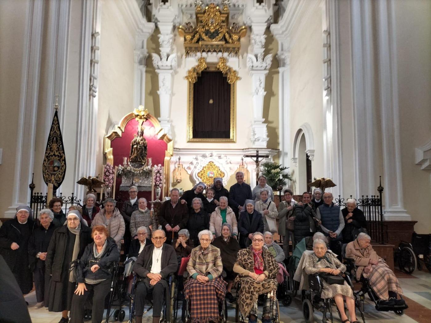 Grupo de Vida Ascendente, en una celebración en El Carmen (El Perchel)