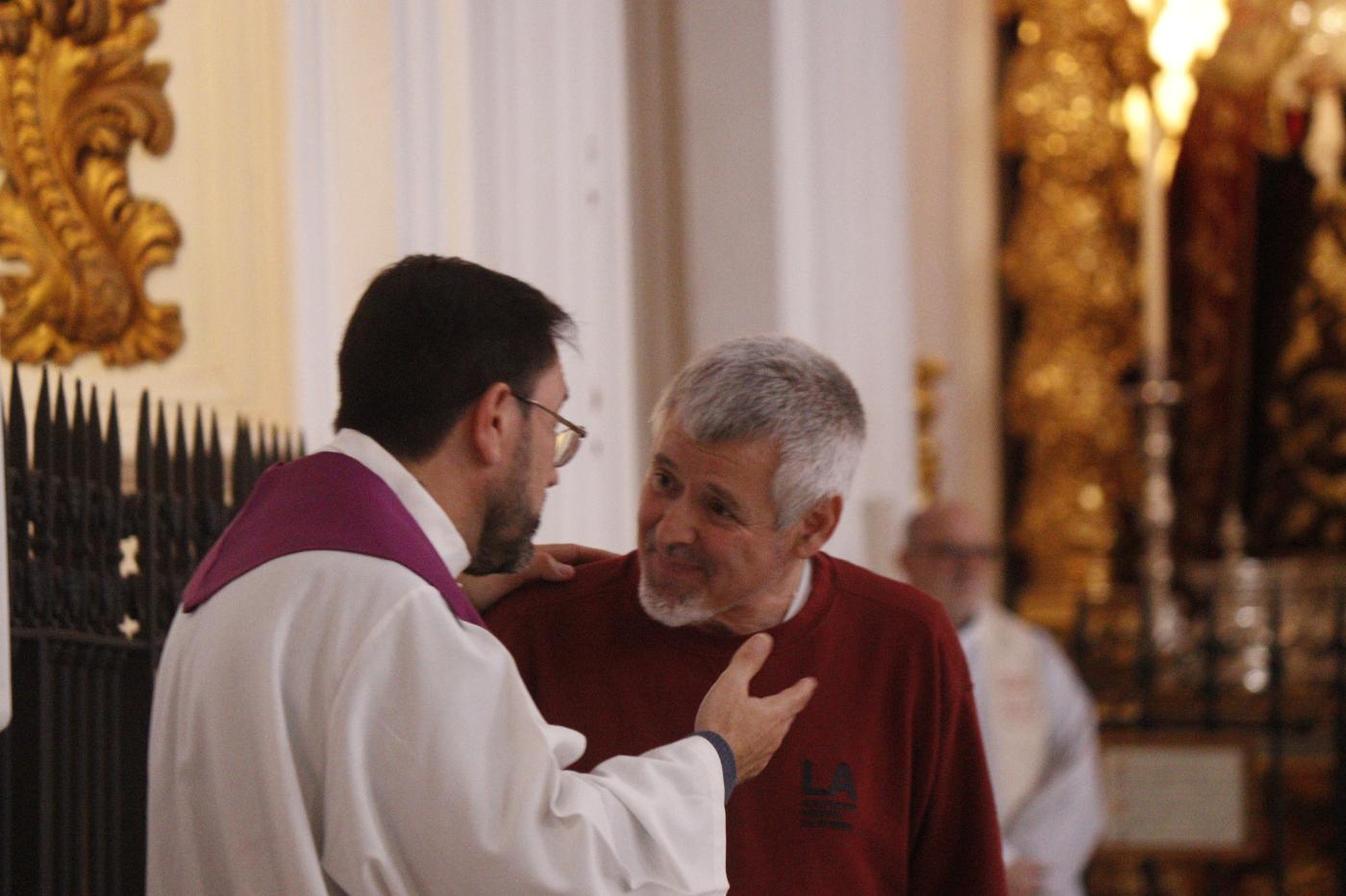 Oración previa, en la parroquia de los Santos Mártires, del arciprestazgo de San Cayetano antes de peregrinar a la Catedral por el Jubileo 2025