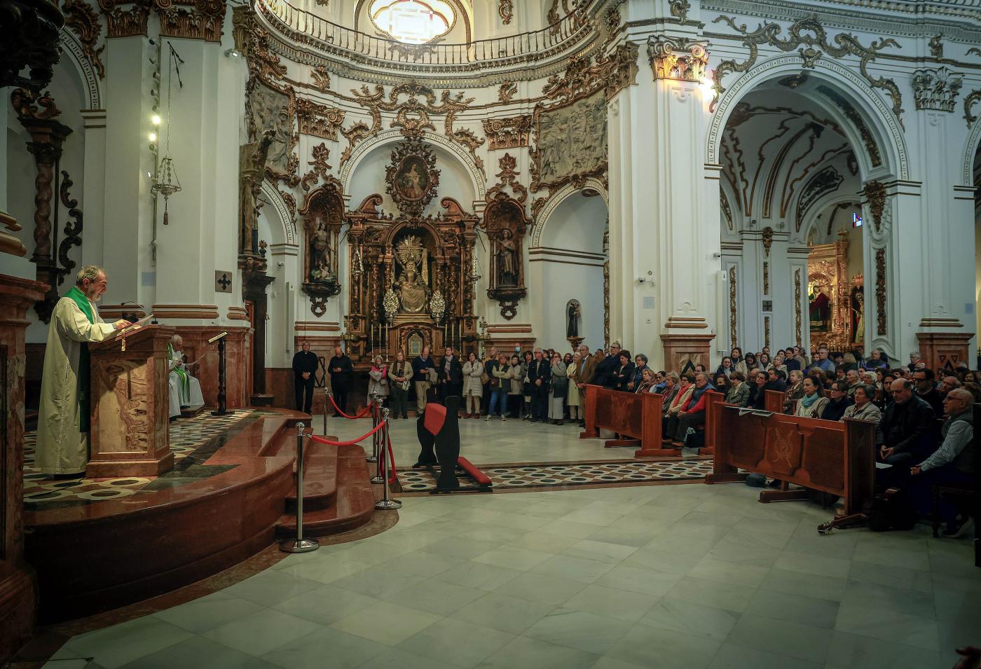 El arciprestazgo de San Cayetano peregrina a la Catedral por el Jubileo