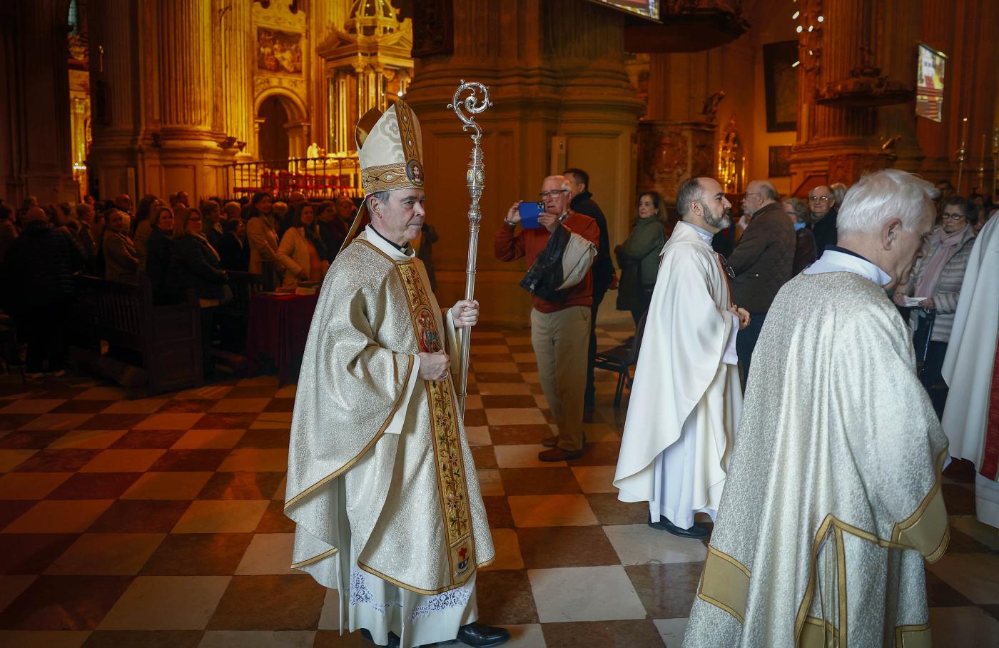 El arciprestazgo de San Cayetano peregrina a la Catedral por el Jubileo