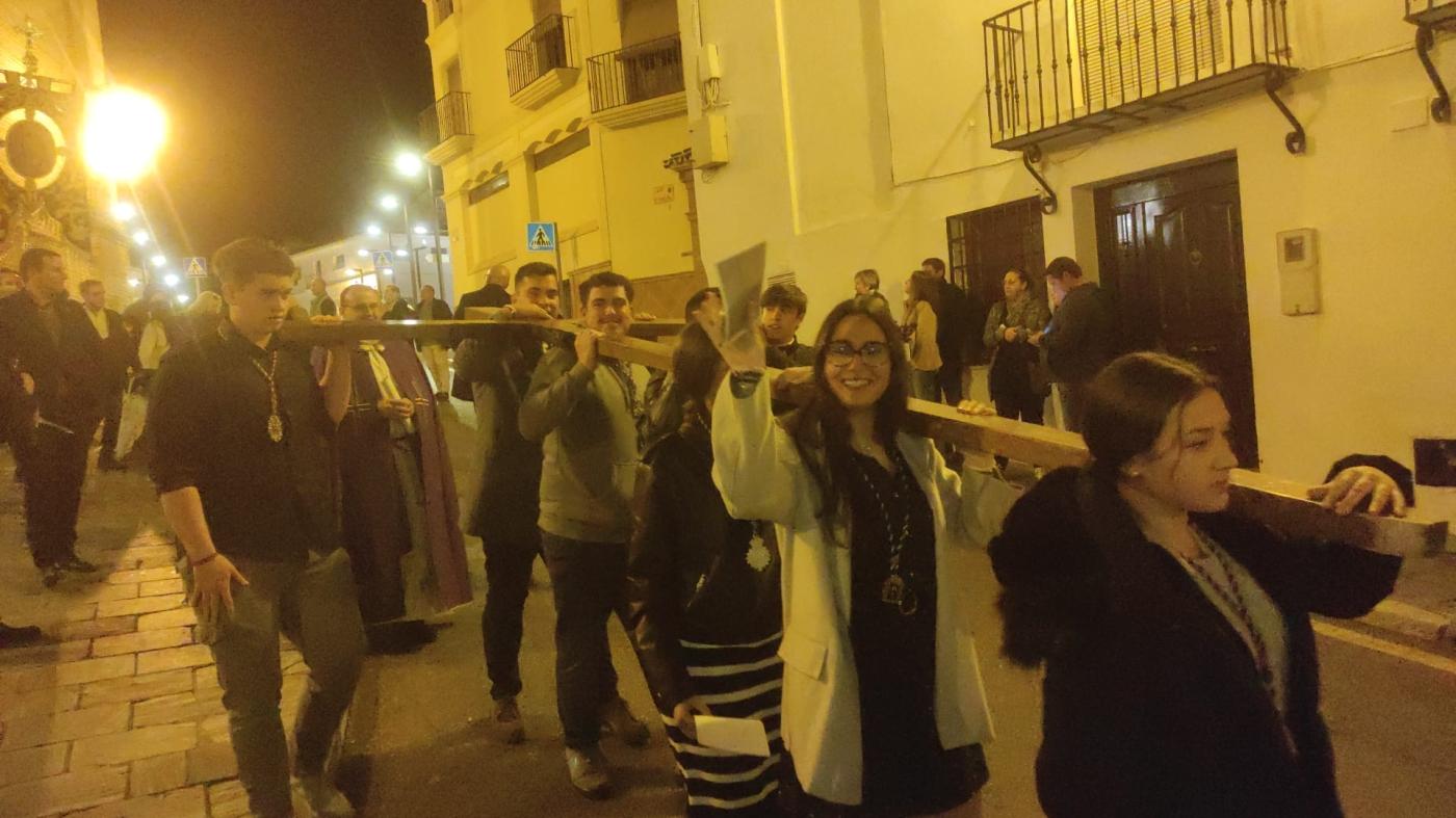 Vélez celebró el Vía Crucis Jubilar de los jóvenes