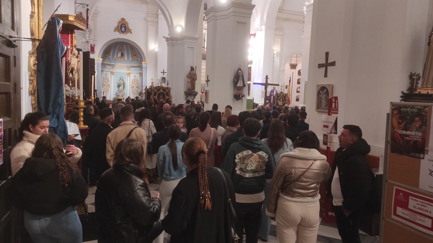 Vélez celebró el Vía Crucis Jubilar de los jóvenes