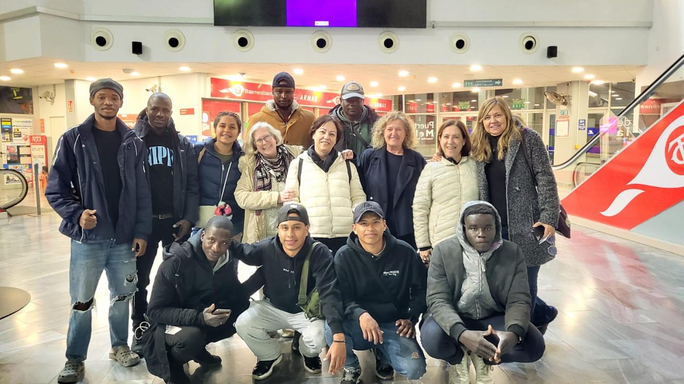 Llegan a Málaga las personas que no pudieron acceder al CETI en Melilla