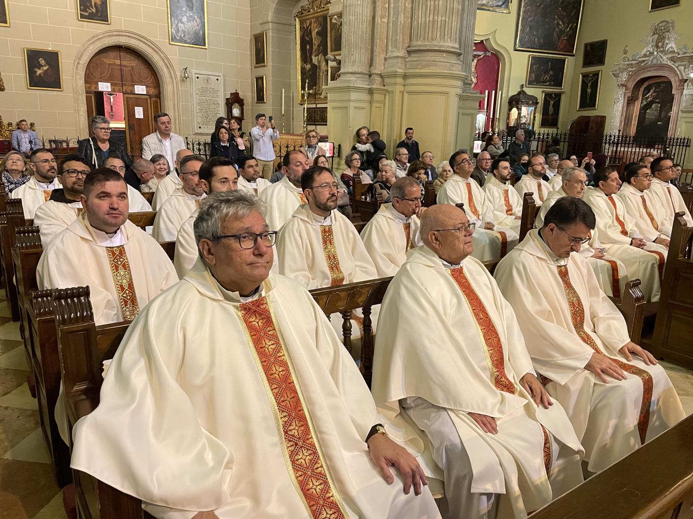«Los sacerdotes estamos también necesitados del perdón y de la misericordia de Dios»