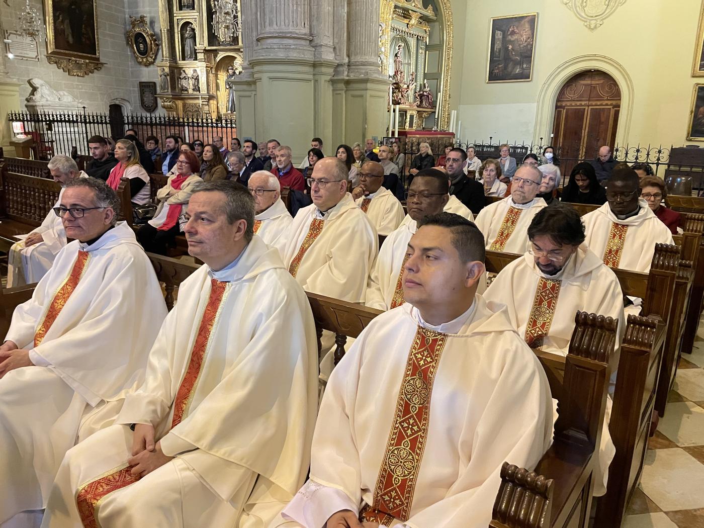 «Los sacerdotes estamos también necesitados del perdón y de la misericordia de Dios»