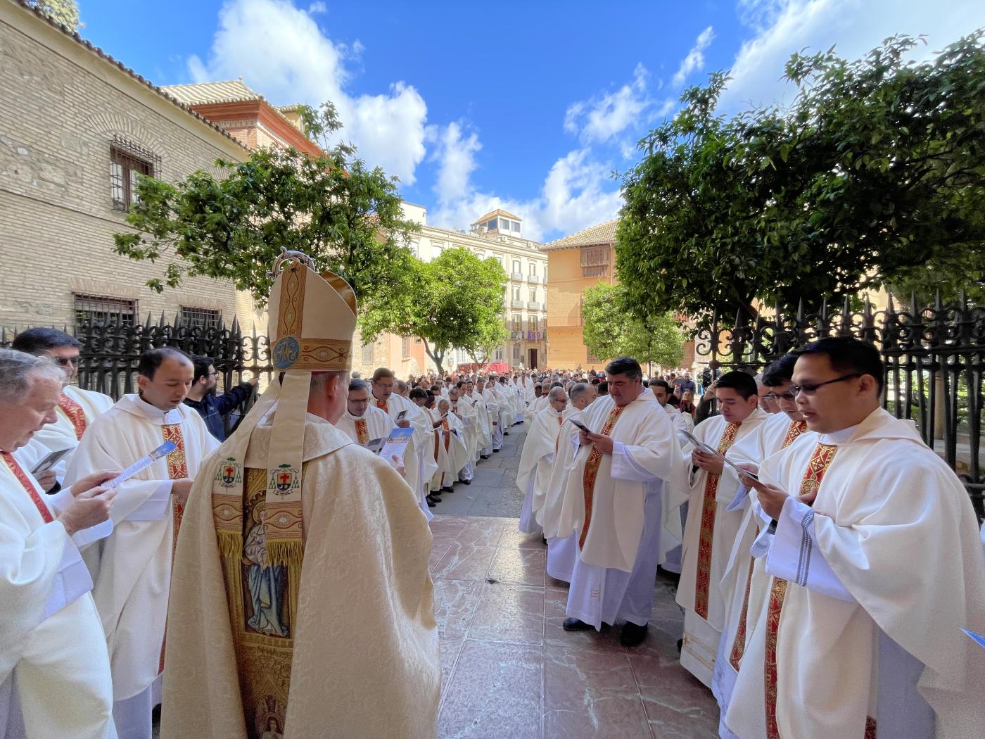«Los sacerdotes estamos también necesitados del perdón y de la misericordia de Dios»