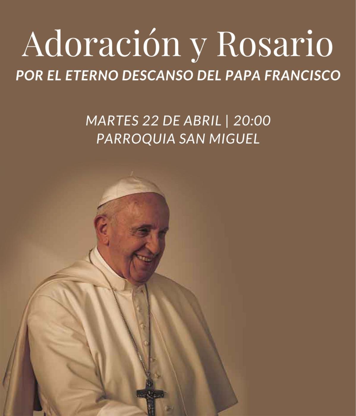 Los jóvenes de San Miguel rezan por el eterno descanso del papa Francisco