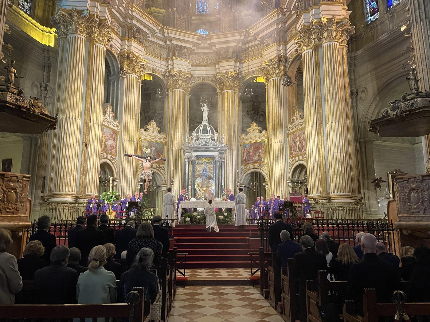 Mons. Pérez: «Francisco supo amar a la Iglesia y supo entregarse por la Iglesia»