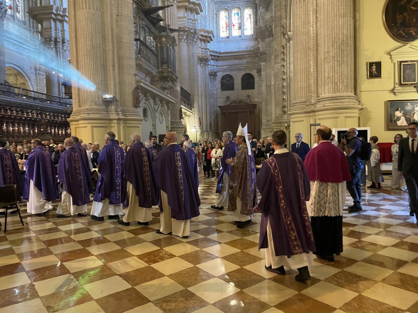 Mons. Pérez: «Francisco supo amar a la Iglesia y supo entregarse por la Iglesia»