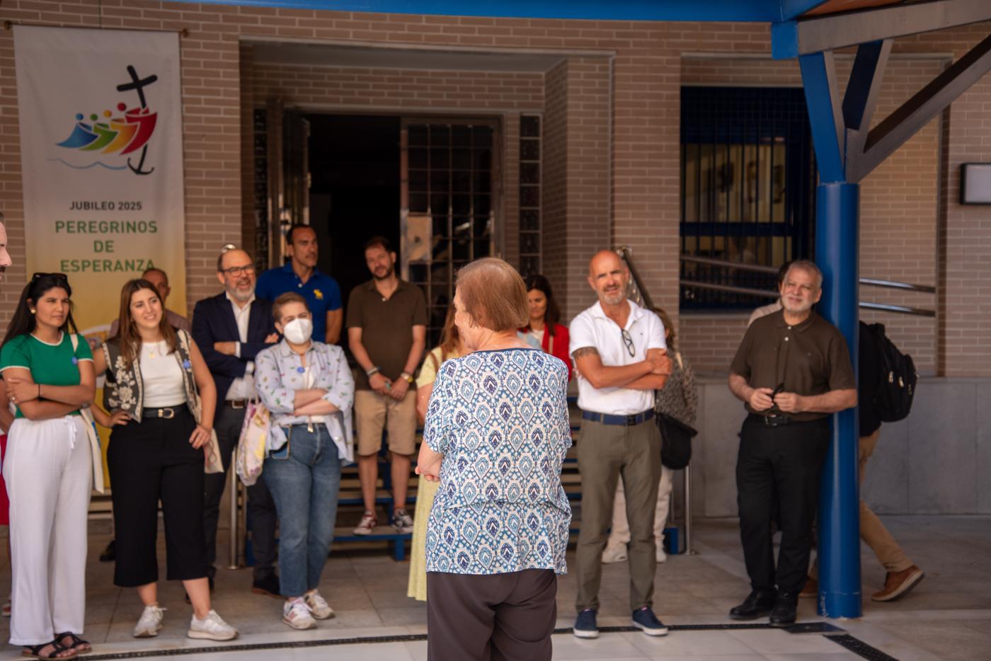 Visita a la parroquia de la Amargura de la Línea 105