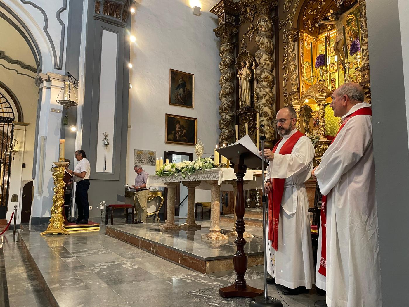 Los laicos peregrinaron juntos a la Catedral en Pentecostés