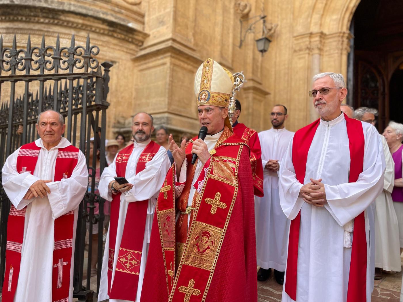 Los laicos peregrinaron juntos a la Catedral en Pentecostés