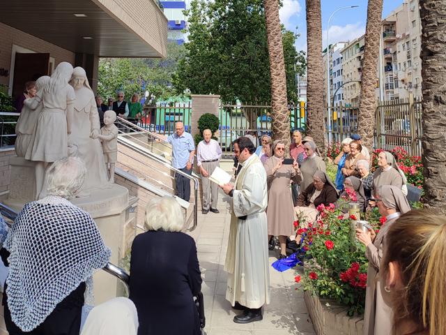 Bendición de la imagen de Madre Carmen