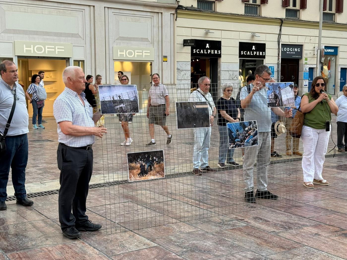 Círculo del Silencio celebrado en la plaza de la Constitución