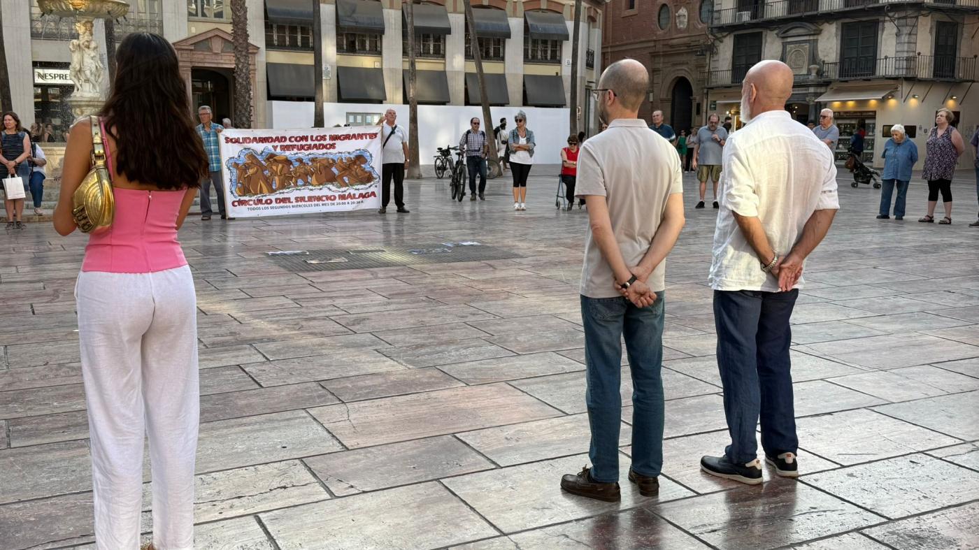 Círculo del Silencio celebrado en la plaza de la Constitución
