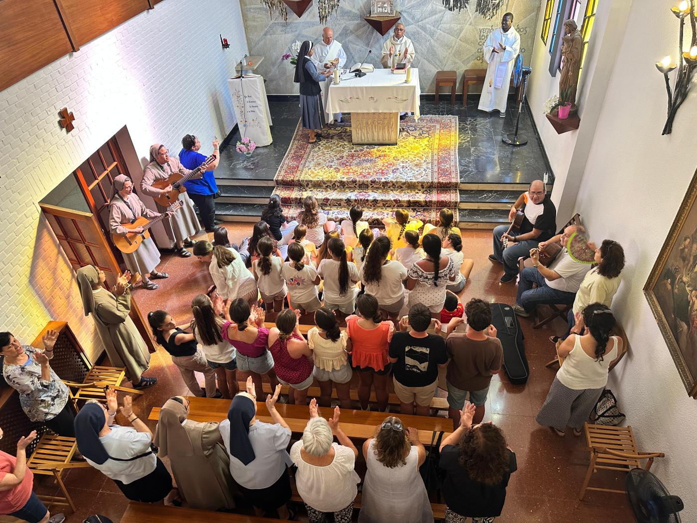 Los Misioneros peregrinaron al Cotolengo para ganar el Jubileo