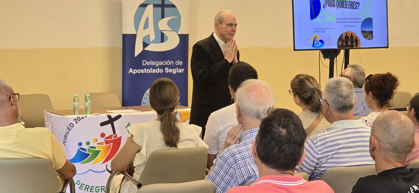 Los laicos comparten una mañana de testimonios, formación, oración y vida