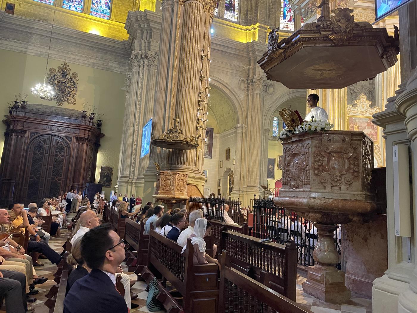 Ordenación sacerdotal de Antonio del Río y José Ignacio Postigo en la Catedral de Málaga // E. LLAMAS