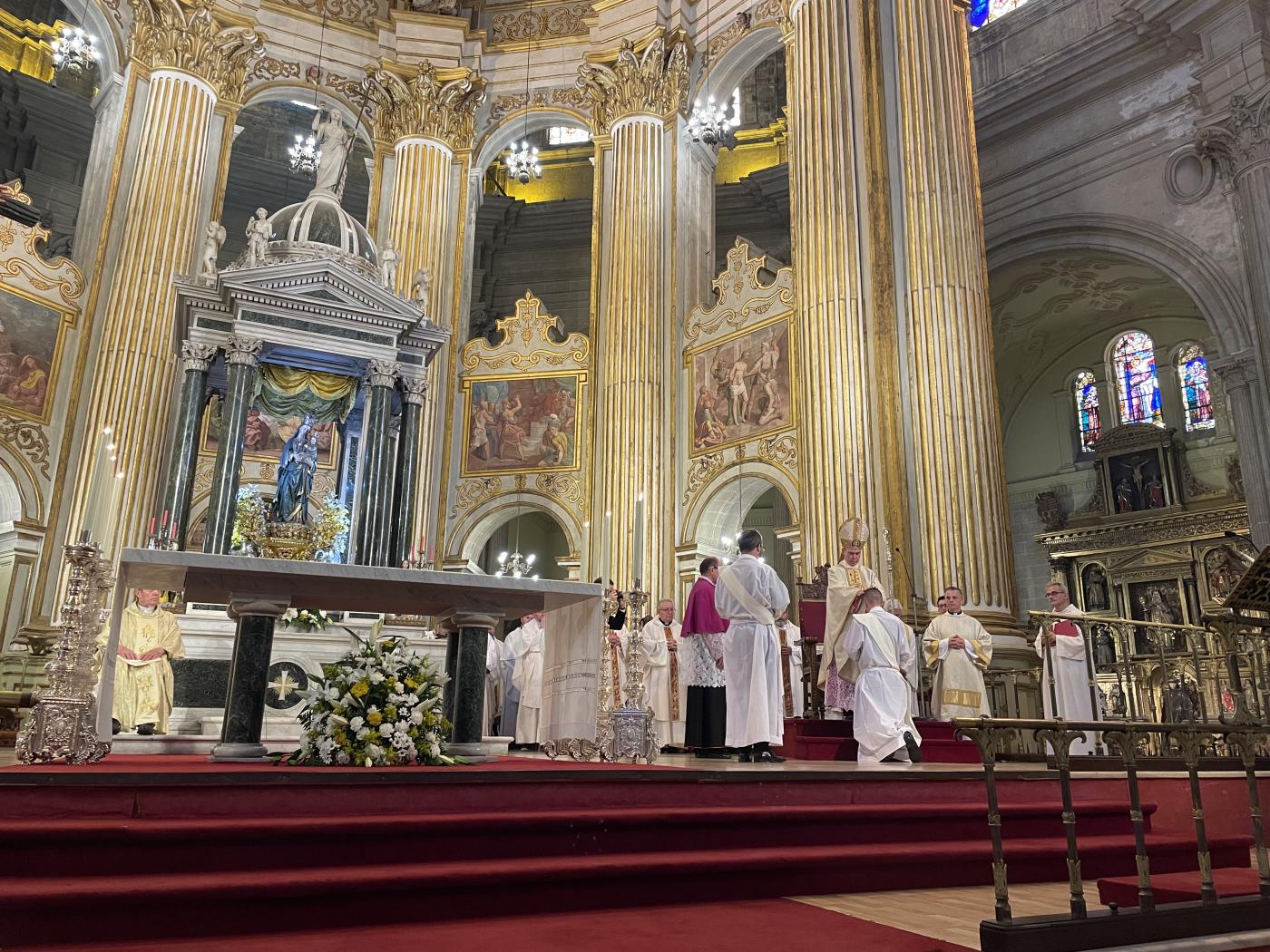 Ordenación sacerdotal de Antonio del Río y José Ignacio Postigo en la Catedral de Málaga // E. LLAMAS