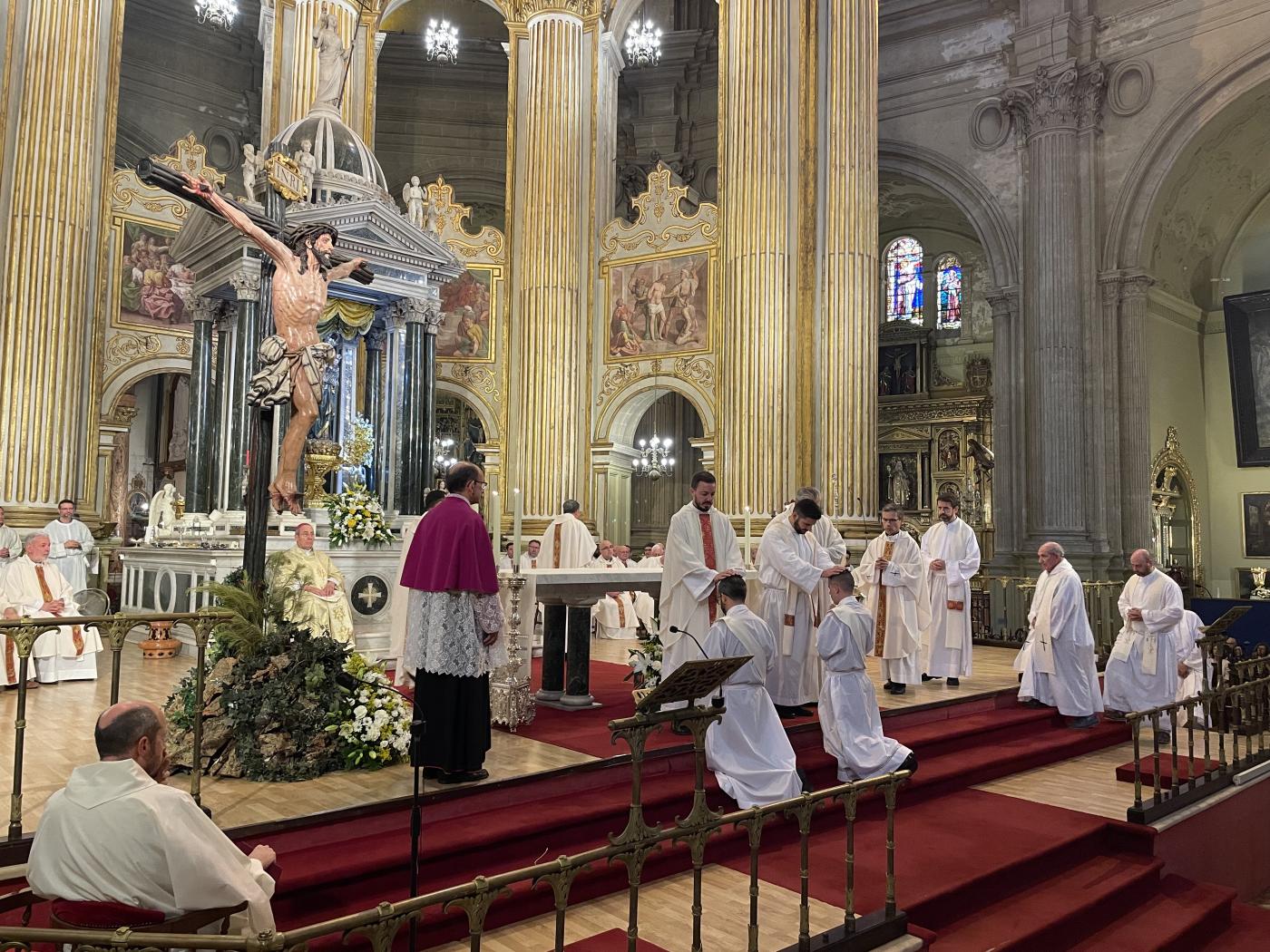 Ordenación sacerdotal de Antonio del Río y José Ignacio Postigo en la Catedral de Málaga // E. LLAMAS