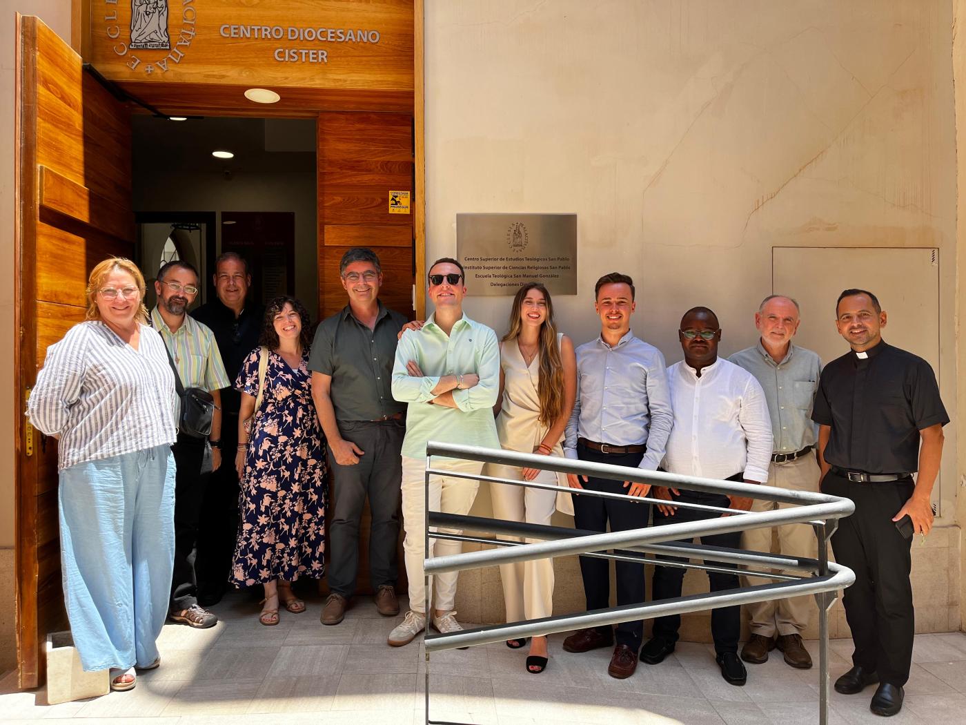 Concluye el curso con una nueva licenciada y cinco bachilleres