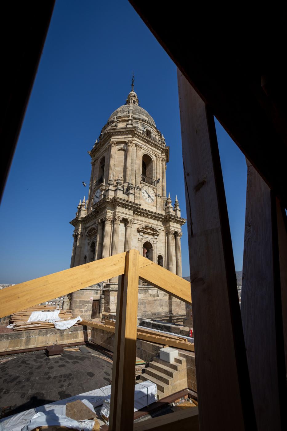 Visita a las obras de las cubiertas de la Catedral de la Diputación Provincial y Fundación Unicaja