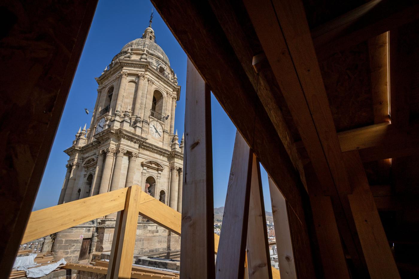 Visita a las obras de las cubiertas de la Catedral de la Diputación Provincial y Fundación Unicaja