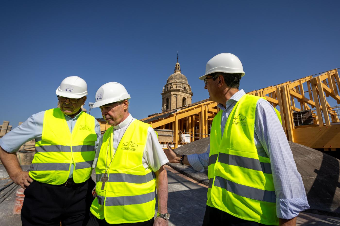 Visita a las obras de las cubiertas de la Catedral de la Diputación Provincial y Fundación Unicaja