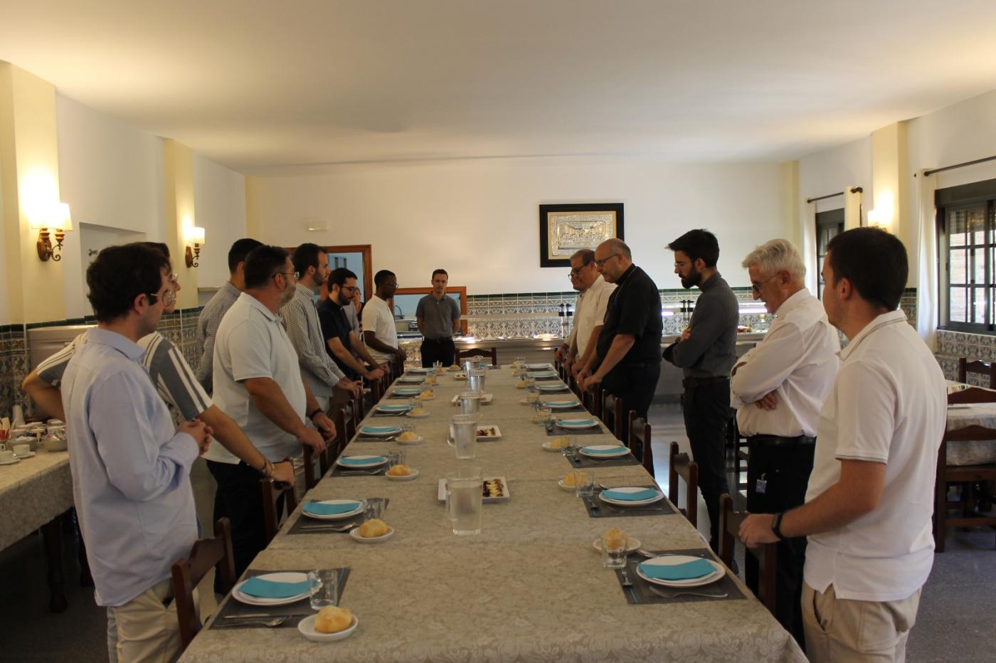 El Seminario diocesano recibe la visita del obispo