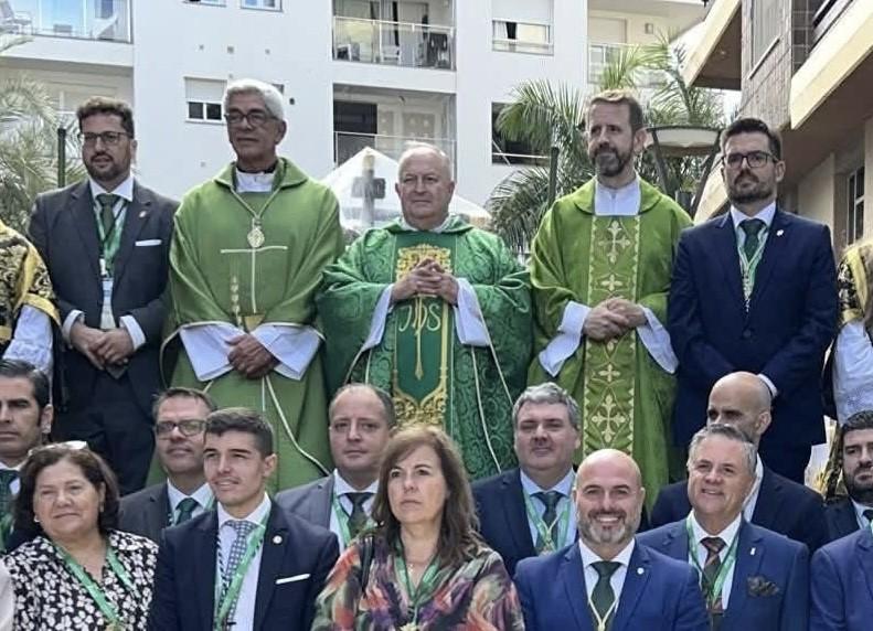 Estepona acogió a más de 500 hermanos de la Veracruz de España