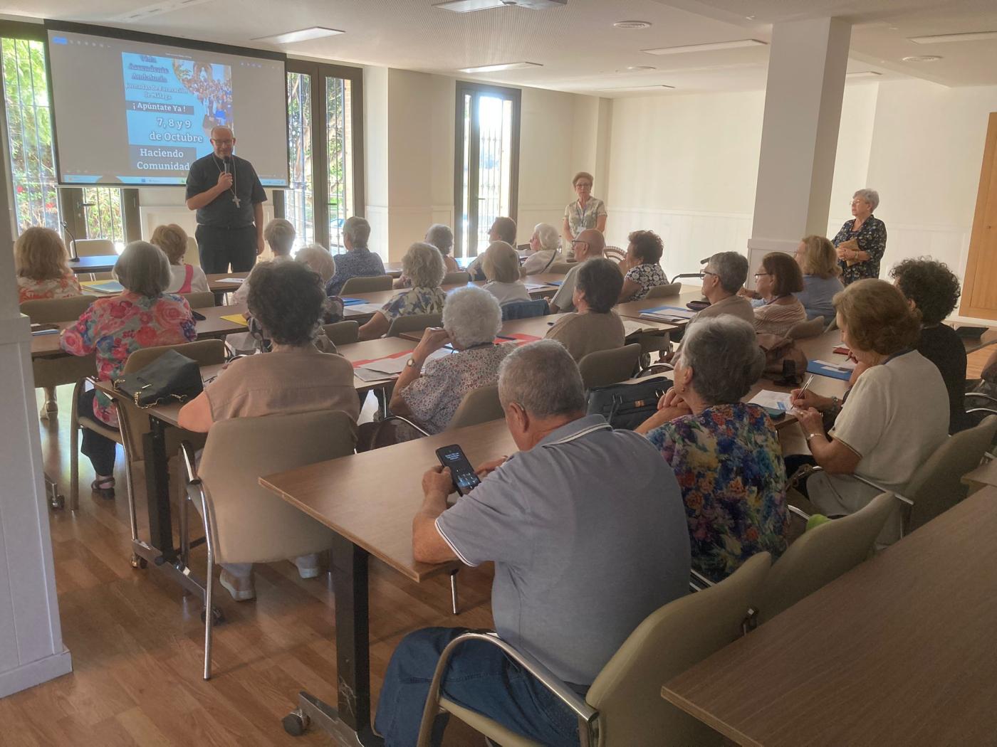 Mons. Satué a los mayores: «En la fe no hay edad. Adelante»