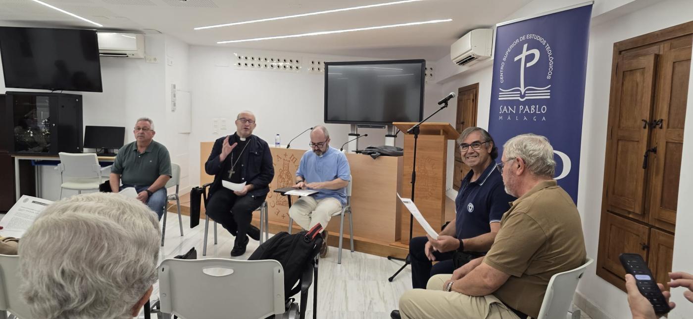 El apostolado seglar diocesano arranca el curso en compañía del Obispo