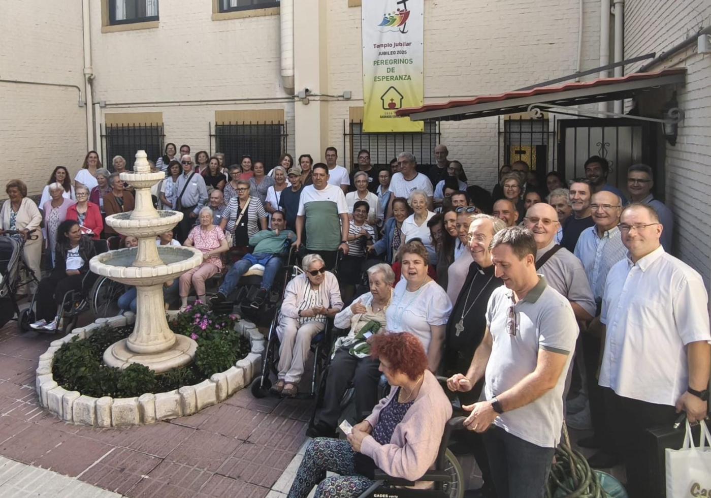 Los centros de Cáritas peregrinan unidos por la esperanza