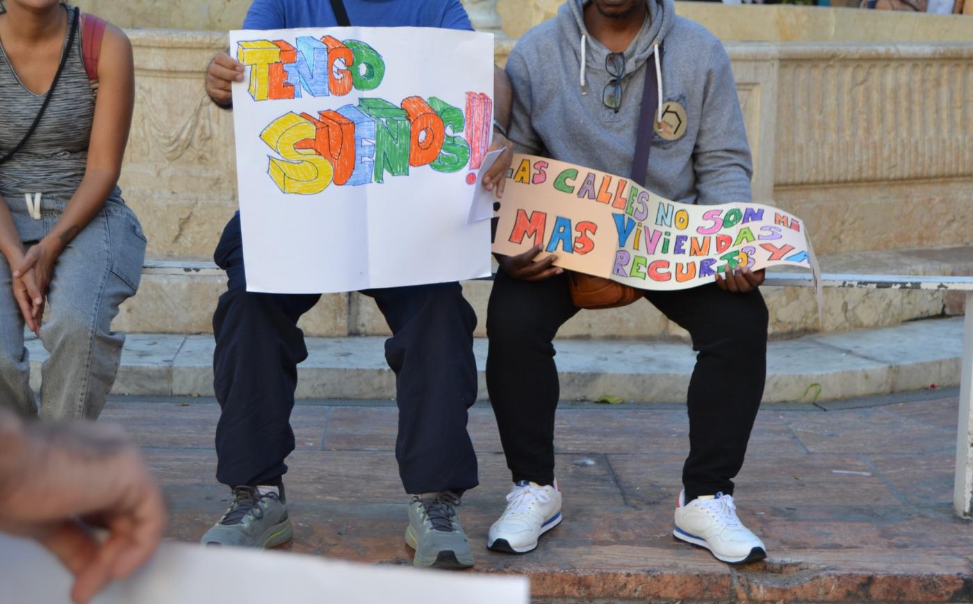 La campaña del Día de las Personas sin Hogar llena de esperanza la Plaza de la Constitución