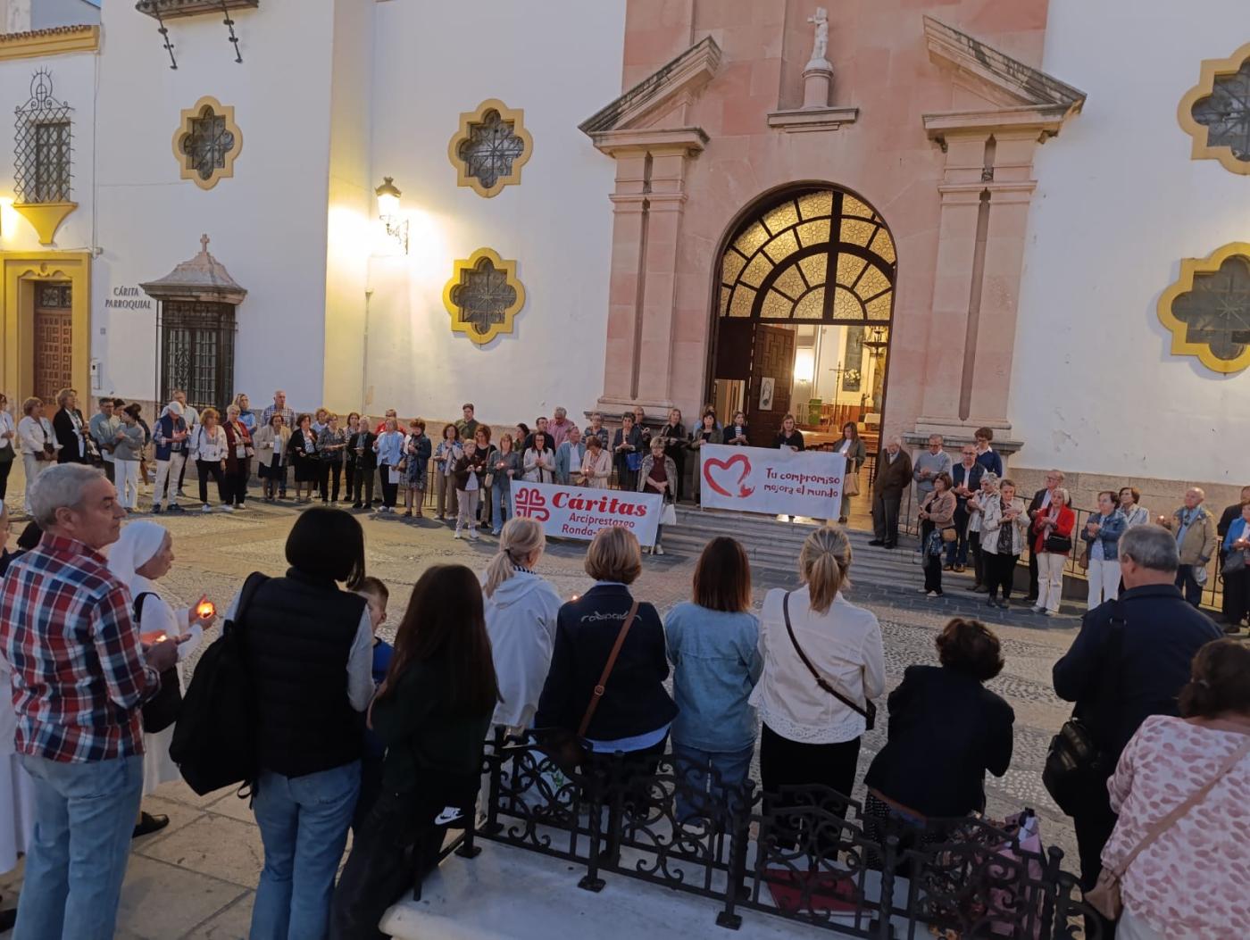 Cáritas Ronda y Serranía rezan por la paz
