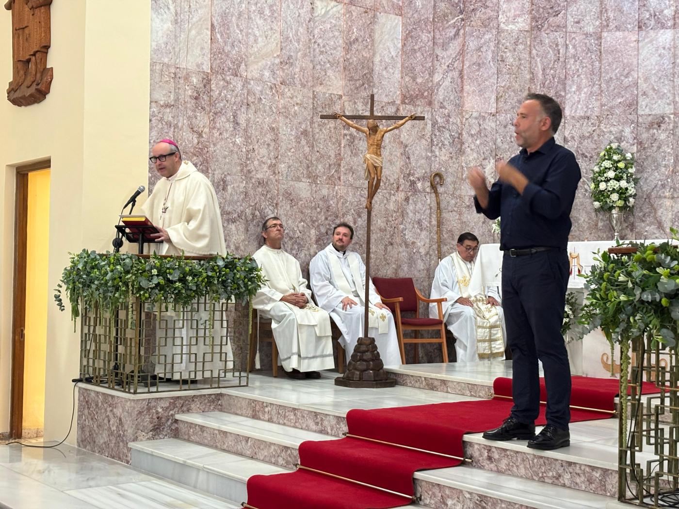 «No hagáis esperar a nadie que llame a vuestra puerta»