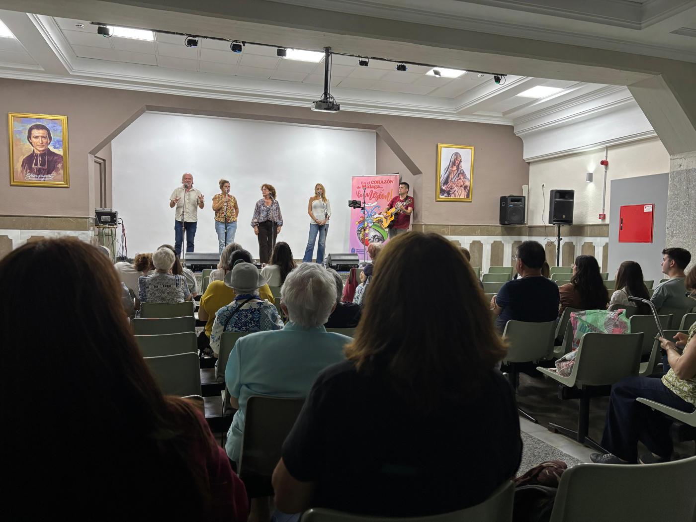 Testimonio y música en el Encuentro Diocesano Misionero