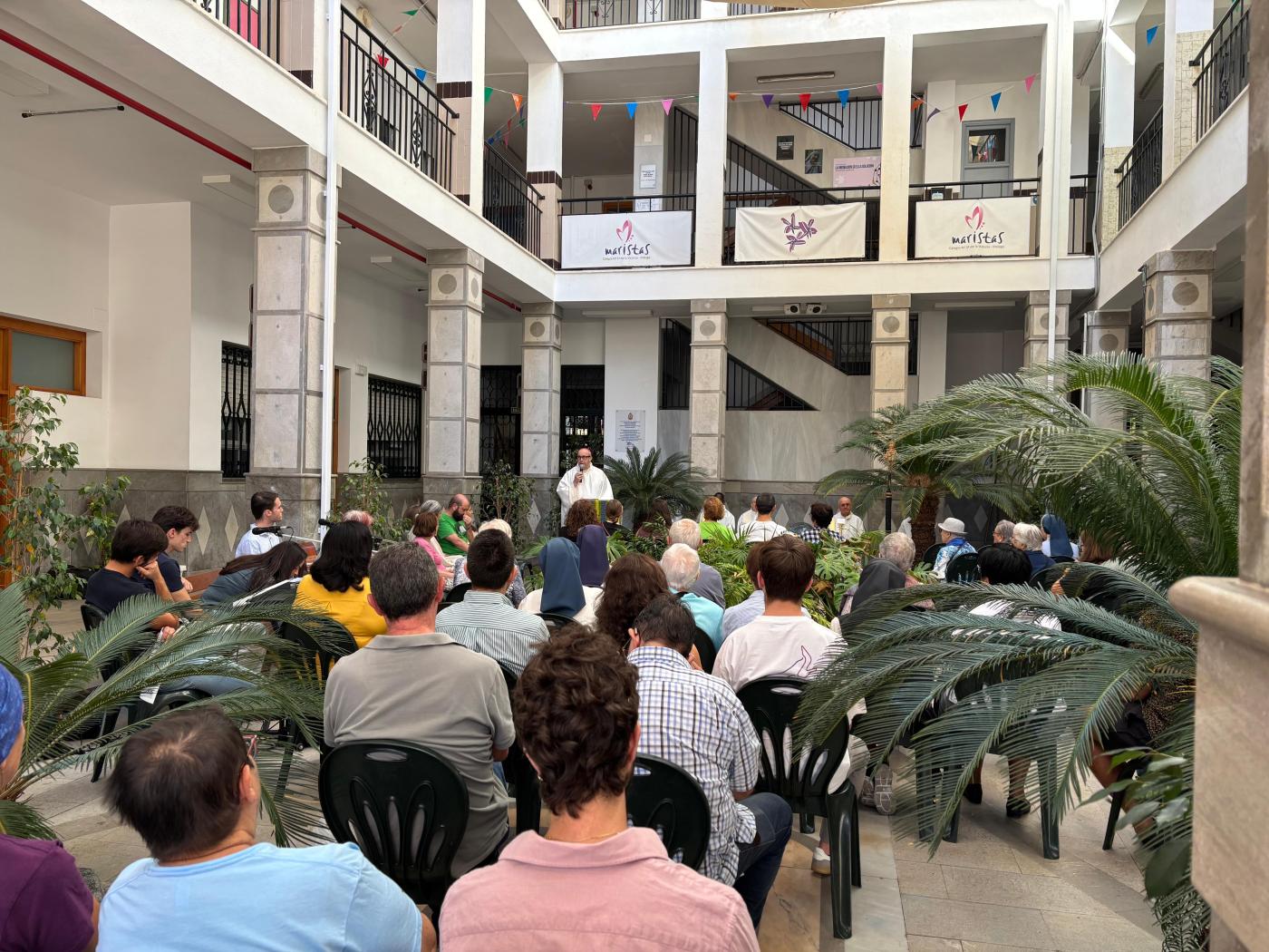 Testimonio y música en el Encuentro Diocesano Misionero