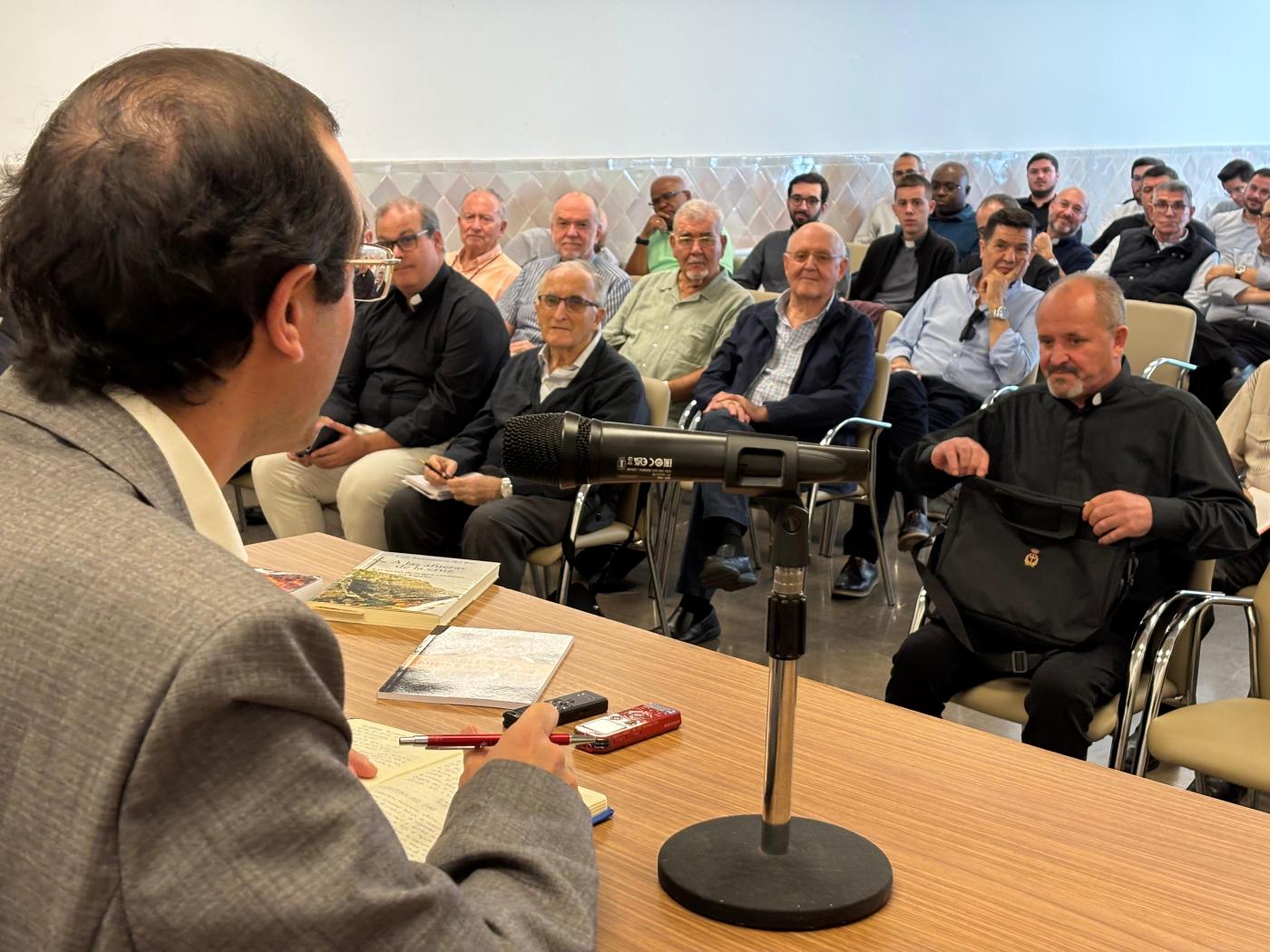 Luis Santamaría: «Mons. Buxarrais fue el primer obispo de España que escribió una carta pastoral sobre las sectas»