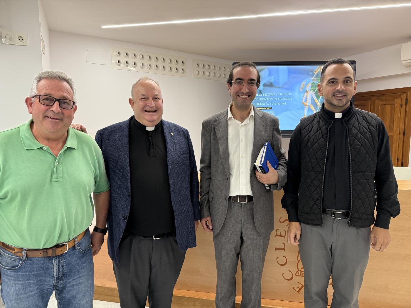 Vuelve a ver la ponencia sobre sectas de la Jornada de Formación para el Laicado