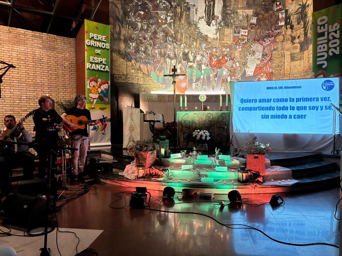 Los Músicos Católicos hicieron vibrar a los participantes en la vigilia de música y oración por la paz