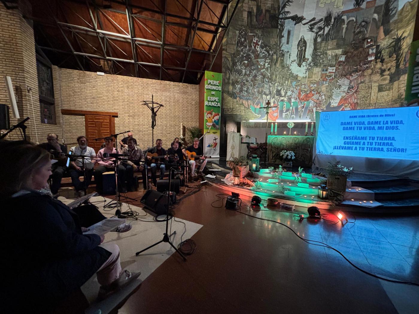 Los Músicos Católicos hicieron vibrar a los participantes en la vigilia de música y oración por la paz