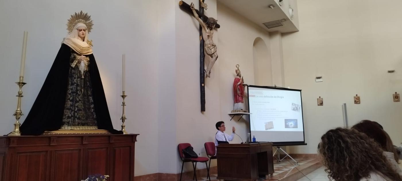 Los ministros extraordinarios de la comunión concluyen su formación