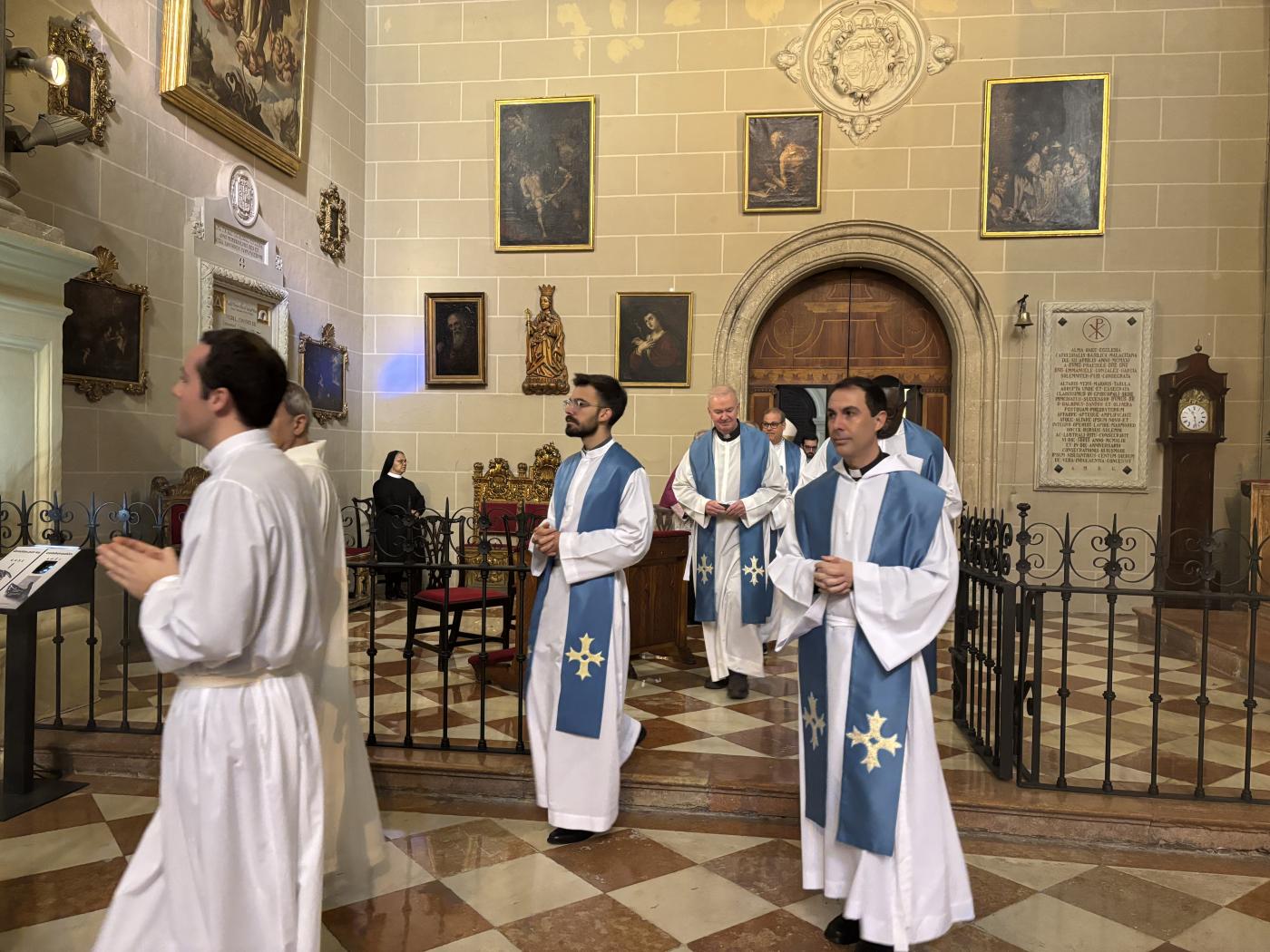 «Estos ministerios son una llamada a vivir con mayor intensidad vuestra relación con Cristo Palabra y Cristo Eucaristía»